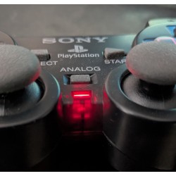 Console Sony Playstation 2 – Édition Japonaise Midnight Black translucide (boîte, manette, câbles + jeu offert)